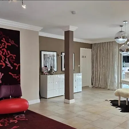 Lavilla Private