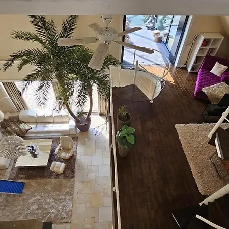 Lavilla Private Villa *